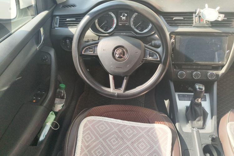 Used Skoda Octavia 2022 1.5L Automatic Comfort Edition Steering Wheel