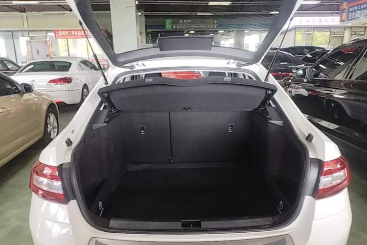 Used Skoda Octavia 2022 1.5L Automatic Comfort Edition Trunk