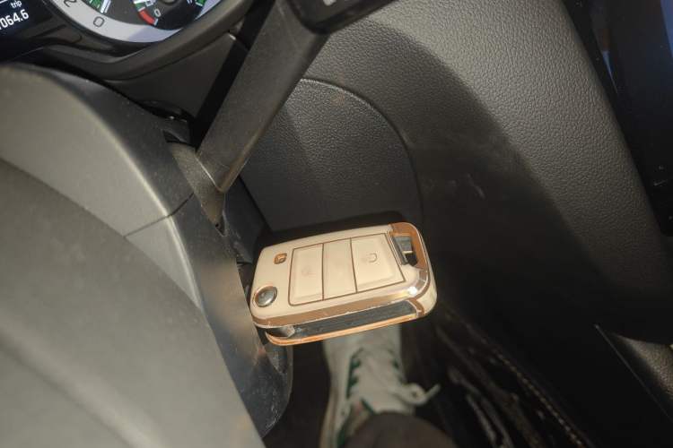 Used Skoda Octavia 2022 1.5L Automatic Comfort Edition Vehicle Key