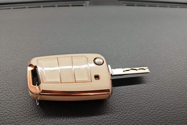 Used Skoda Octavia 2022 1.5L Automatic Comfort Edition Vehicle Key