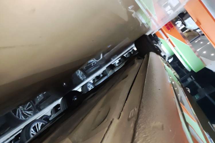 Used Skoda Octavia 2022 1.5L Automatic Comfort Edition Right Side Sill