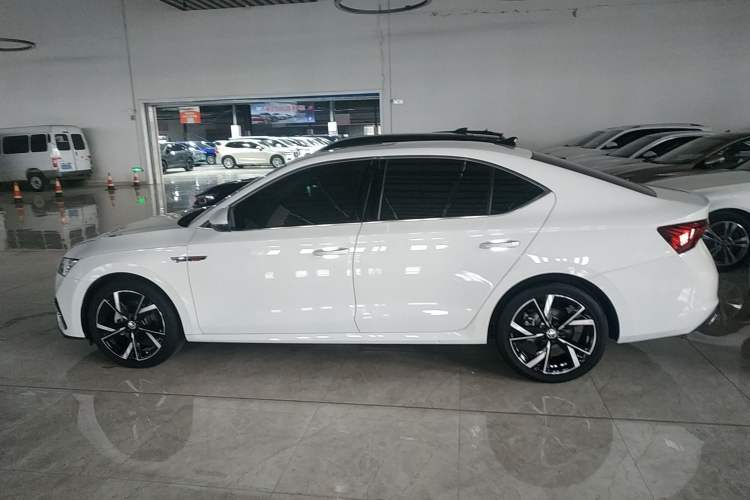 Used Skoda Octavia 2023 Facelifted PRO TSI280 Prestige Edition Exterior 3
