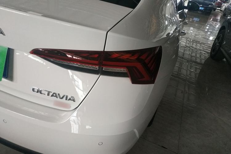 Used Skoda Octavia 2023 Facelifted PRO TSI280 Prestige Edition Exterior 6