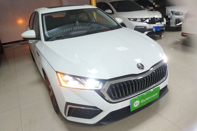 Used Skoda Octavia 2023 Facelifted PRO TSI280 Prestige Edition Front Right 45 Deg