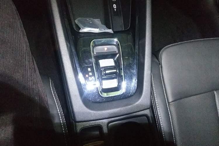 Used Skoda Octavia 2023 Facelifted PRO TSI280 Prestige Edition Gear Lever