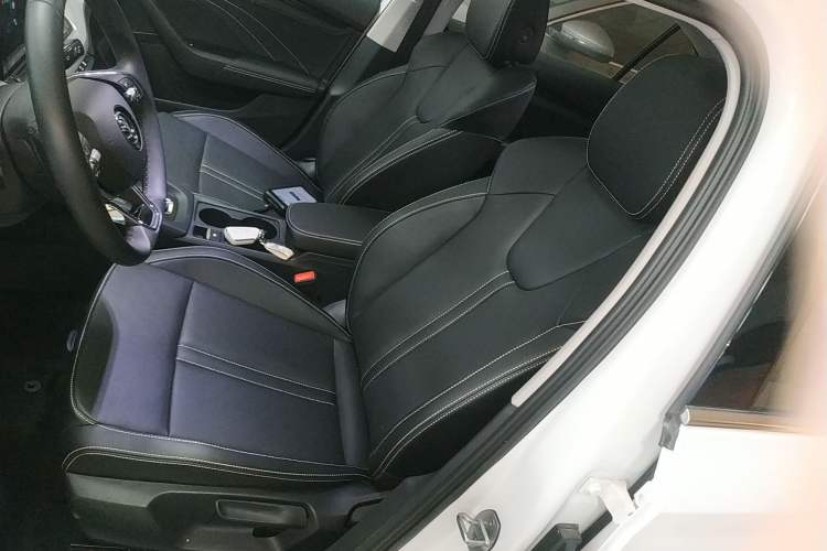Used Skoda Octavia 2023 Facelifted PRO TSI280 Prestige Edition Left Front Seat