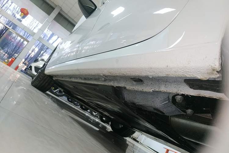 Used Skoda Octavia 2023 Facelifted PRO TSI280 Prestige Edition Left Side Sill
