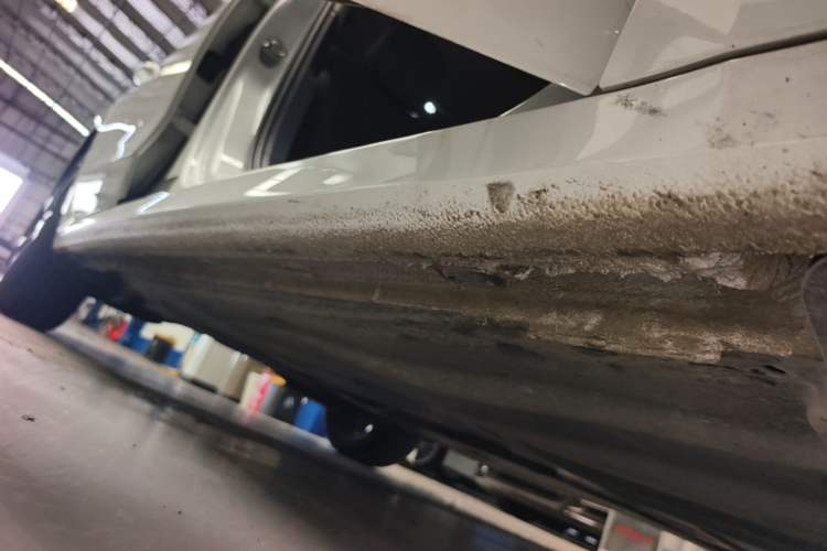 Used Skoda Octavia 2023 Facelifted PRO TSI280 Prestige Edition Right Side Sill