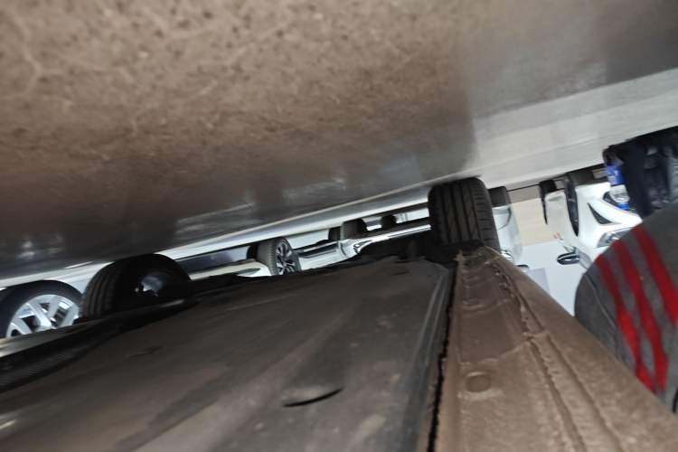 Used Skoda Octavia 2023 Facelifted PRO TSI280 Prestige Edition Right Side Sill