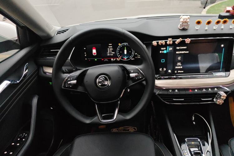 Used Skoda Octavia 2023 Revised PRO TSI280 Luxury Edition Steering Wheel