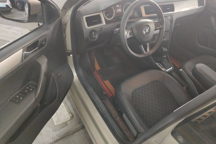 Used Skoda Rapid 2019 1.5L Automatic Comfort Edition China VI Standard Driver Seat