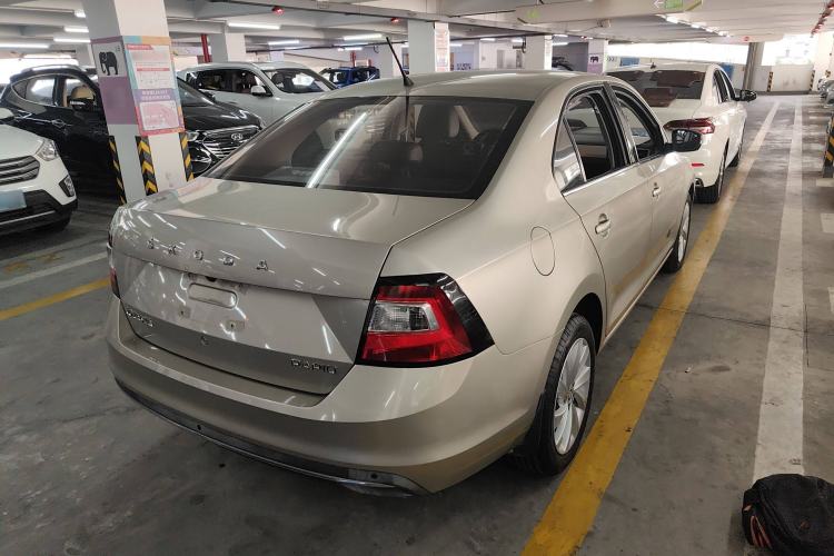 Used Skoda Rapid 2019 1.5L Automatic Comfort Edition China VI Standard Rear Right 45 Deg
