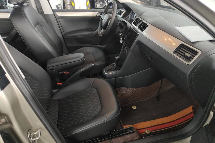 Used Skoda Rapid 2019 1.5L Automatic Comfort Edition China VI Standard Right Front Seat