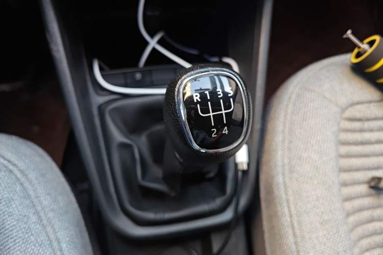 Used Skoda Rapid 2020 1.5L Manual Standard Edition Gear Lever