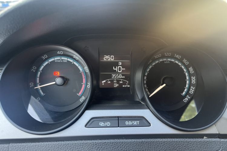 Used Skoda Rapid 2019 Revised Version 1.5L Manual Entry-Level Edition China VI Odometer Close Up