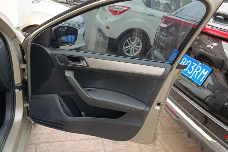 Used Skoda Rapid 2019 1.5L Automatic Comfort Edition China V Standard Right Front Door Interior