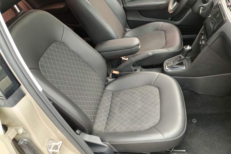 Used Skoda Rapid 2019 1.5L Automatic Comfort Edition China V Standard Right Front Seat