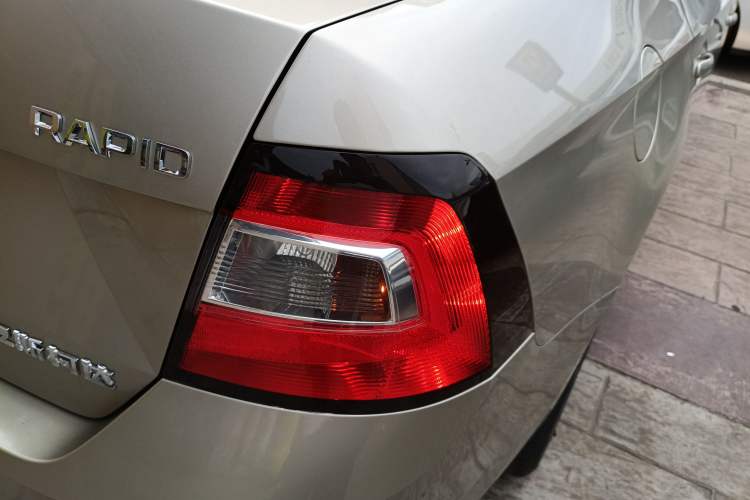 Used Skoda Rapid 2019 1.5L Automatic Comfort Edition China V Standard Right Rear Taillight