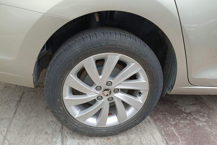 Used Skoda Rapid 2019 1.5L Automatic Comfort Edition China V Standard Right Rear Wheel Hub