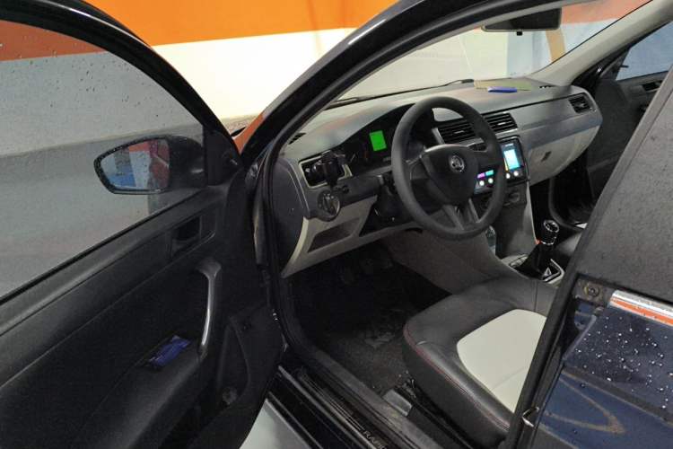Used Skoda Rapid 2013 1.6L Manual Enjoyment Model Driver Seat