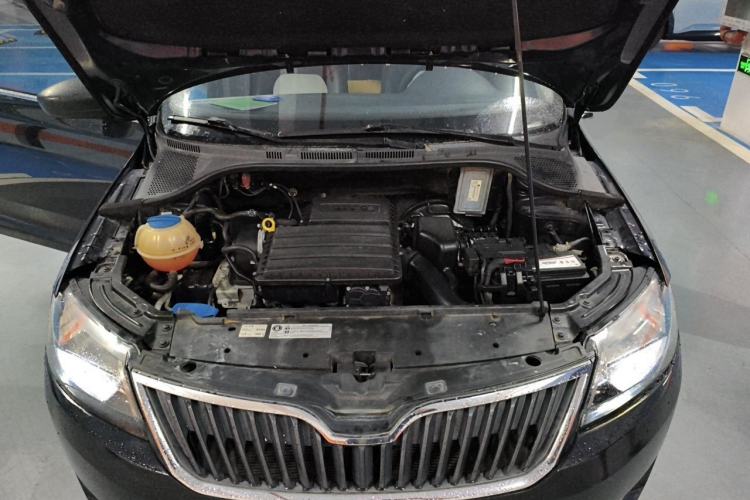 Used Skoda Rapid 2013 1.6L Manual Enjoyment Model Engine Bay