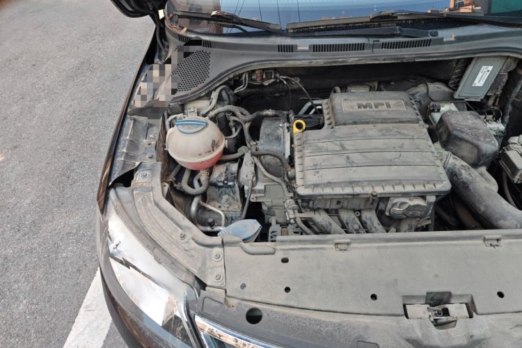 Used Skoda Rapid 2013 1.6L Manual Smart Selection Model Engine Bay Right