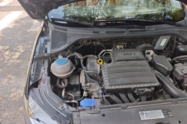 Used Skoda Rapid 2013 1.6L Automatic Smart Selection Model Engine Bay Right