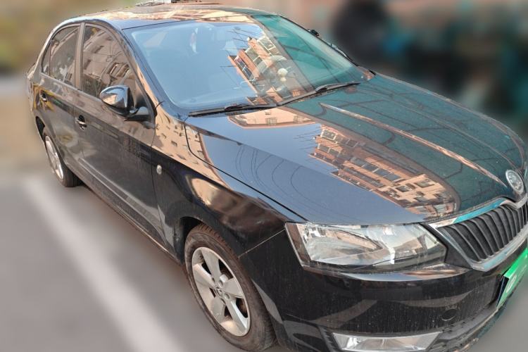 Used Skoda Rapid 2013 1.6L Manual Smart Selection Model Front Right 45 Deg