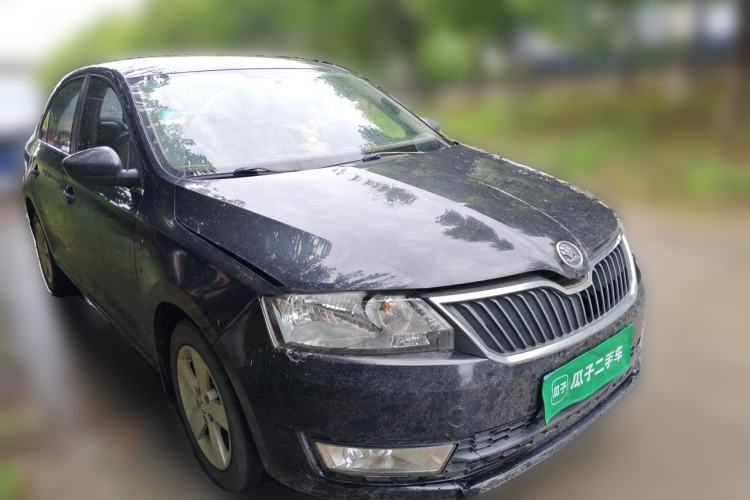 Used Skoda Rapid 2013 1.6L Manual Smart Selection Model Front Right 45 Deg