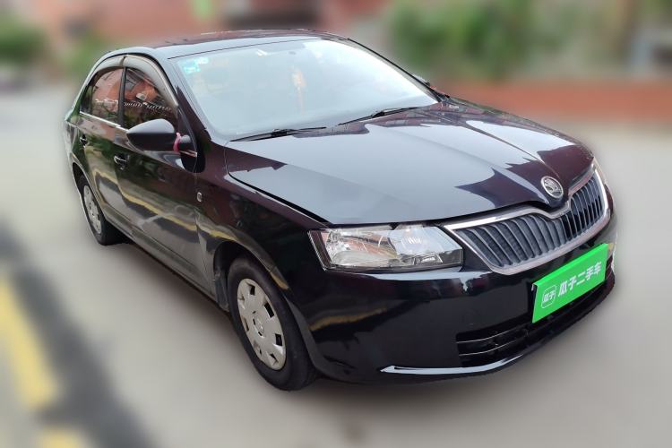 Used Skoda Rapid 2013 1.6L Manual Enjoyment Model Front Right 45 Deg