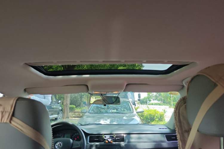 Used Skoda Rapid 2013 1.6L Automatic Smart Selection Model Headliner