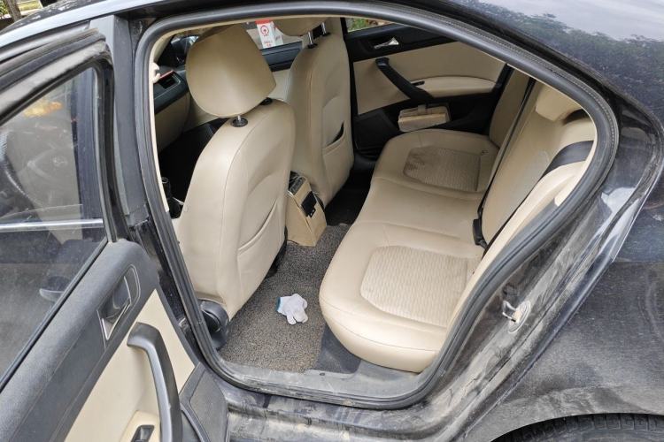 Used Skoda Rapid 2013 1.6L Manual Smart Selection Model Left Rear Seat