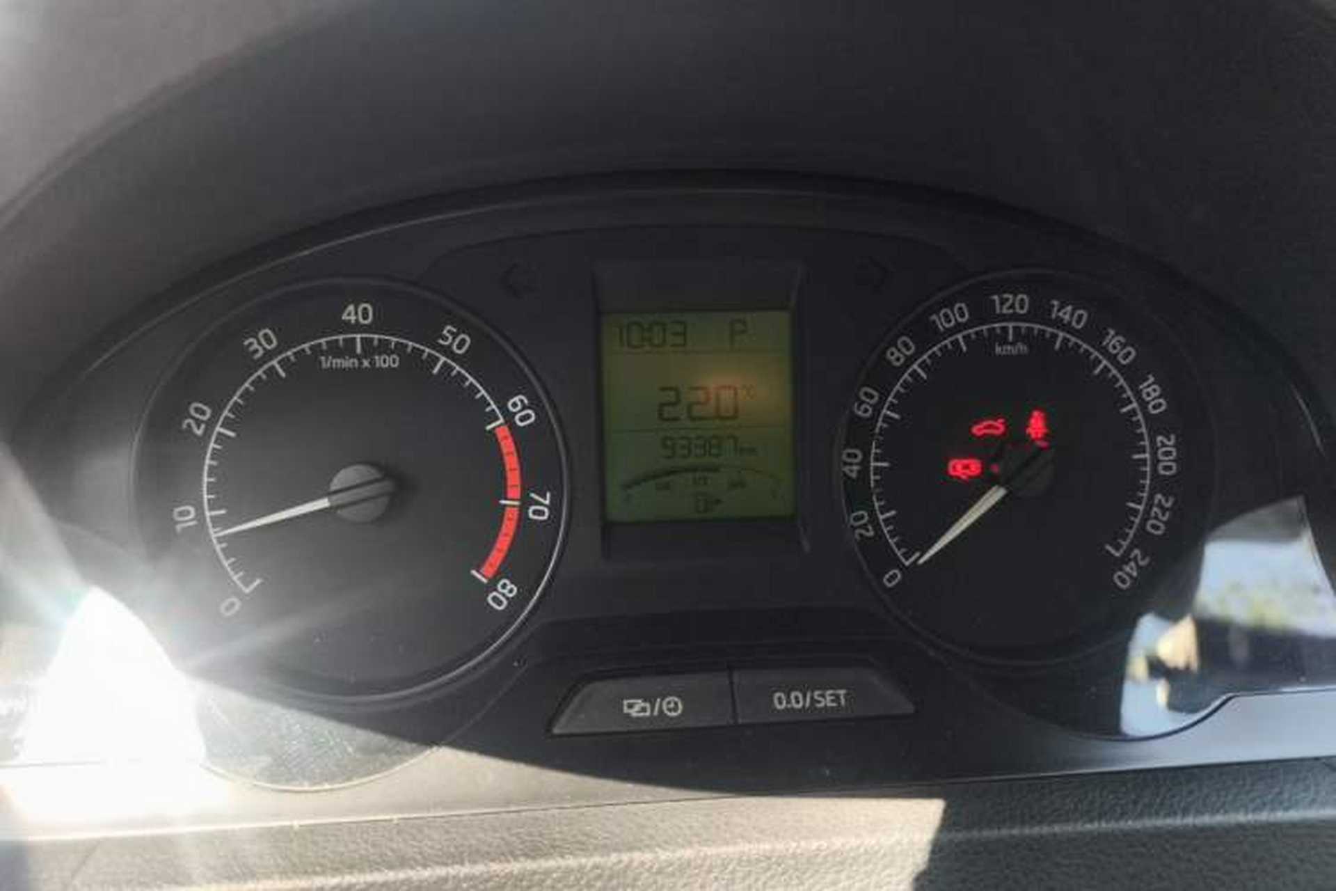 Used Skoda Rapid 2013 1.6L Automatic Smart Selection Model Odometer Close Up
