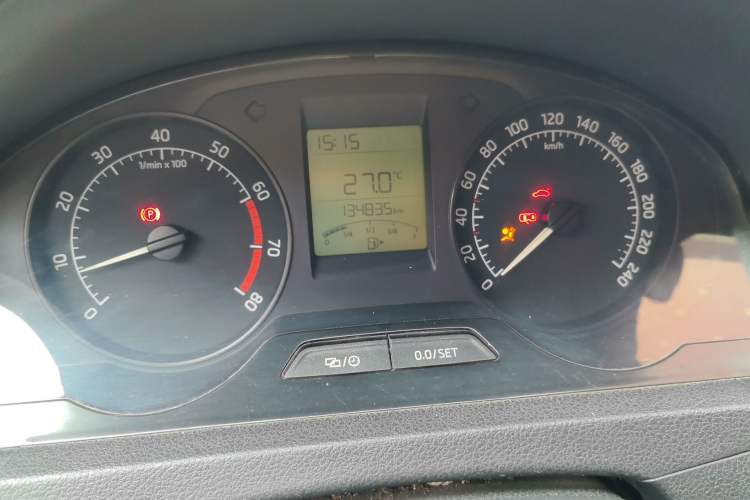 Used Skoda Rapid 2013 1.6L Manual Enjoyment Model Odometer Close Up
