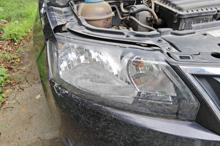 Used Skoda Rapid 2013 1.6L Manual Smart Selection Model Right Front Headlight