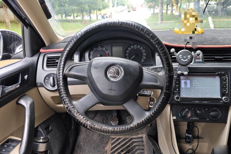 Used Skoda Rapid 2013 1.6L Manual Smart Selection Model Steering Wheel