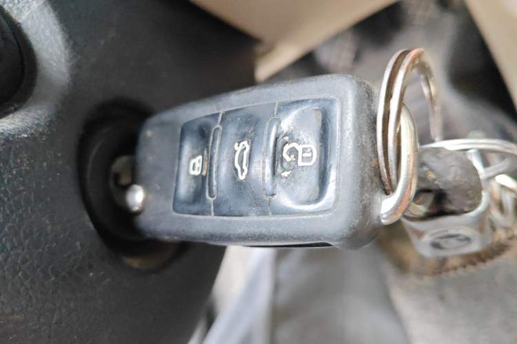 Used Skoda Rapid 2013 1.6L Manual Smart Selection Model Vehicle Key