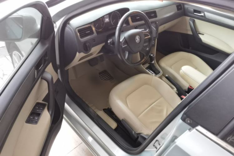 Used Skoda Rapid 2013 1.6L Automatic Preferred Model Driver Seat