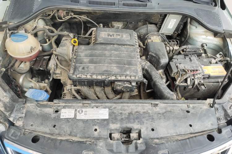 Used Skoda Rapid 2013 1.6L Automatic Smart Selection Model Engine Bay