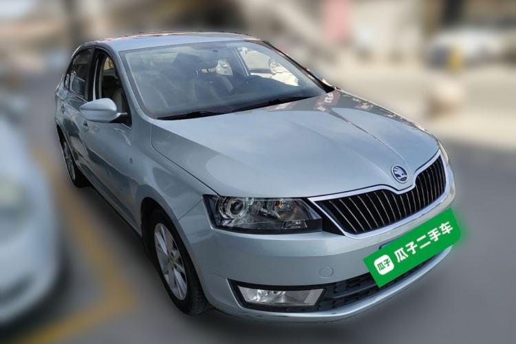 Used Skoda Rapid 2013 1.6L Automatic Smart Selection Model Front Right 45 Deg