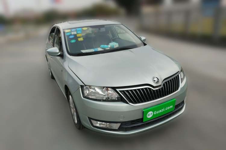 Used Skoda Rapid 2013 1.6L Automatic Preferred Model Front Right 45 Deg