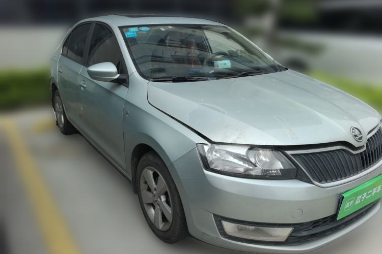 Used Skoda Rapid 2013 1.6L Manual Smart Selection Model Front Right 45 Deg