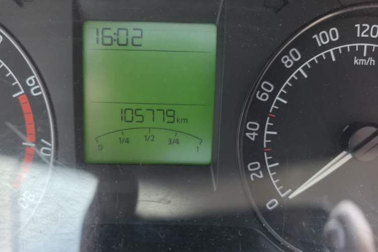 Used Skoda Rapid 2013 1.6L Manual Smart Selection Model Odometer Close Up