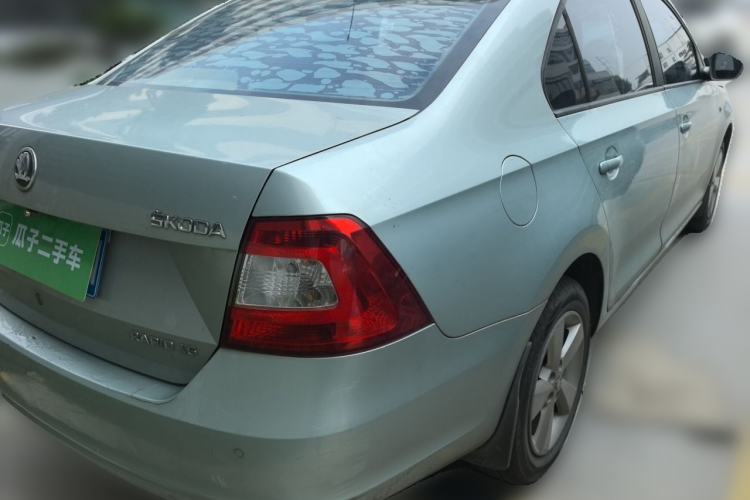 Used Skoda Rapid 2013 1.6L Manual Smart Selection Model Rear Right 45 Deg
