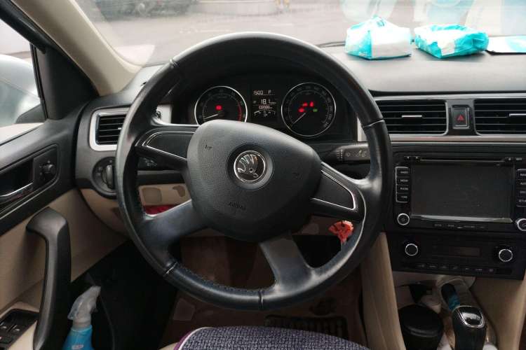 Used Skoda Rapid 2013 1.6L Automatic Preferred Model Steering Wheel