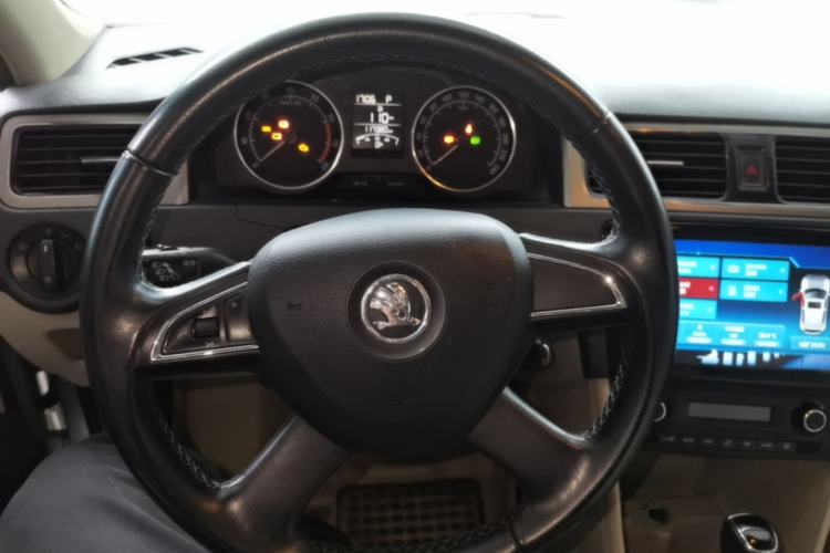 Used Skoda Rapid 2013 1.6L Automatic Preferred Model Steering Wheel