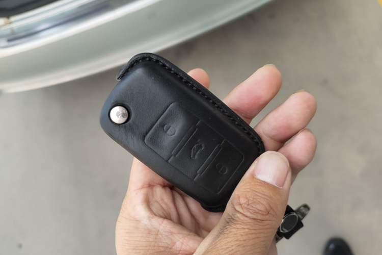 Used Skoda Rapid 2013 1.6L Automatic Smart Selection Model Vehicle Key