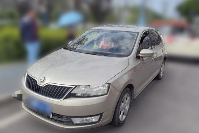 Used Skoda Rapid 2013 1.6L Manual Smart Selection Model