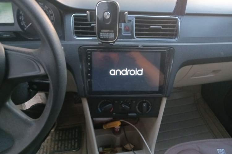 Used Skoda Rapid 2013 1.4L Manual Smart Selection Trim Audio And AC Panel