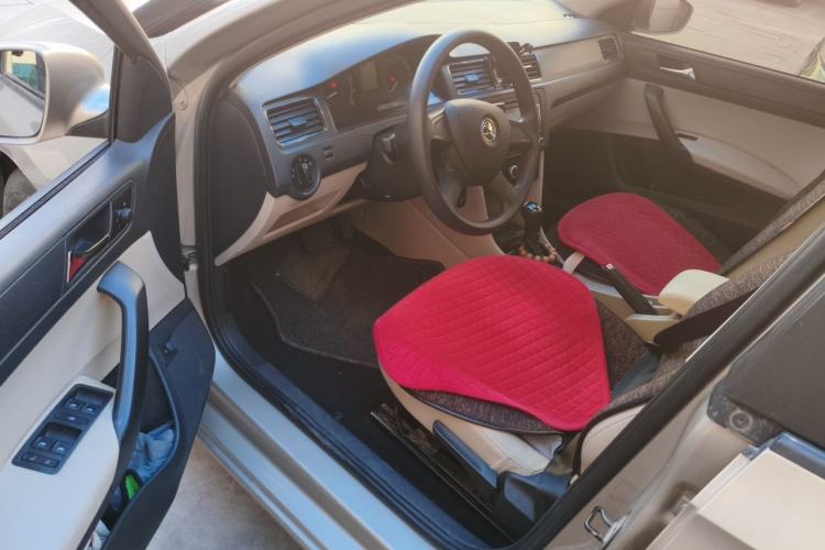Used Skoda Rapid 2013 1.6L Automatic Smart Selection Model Driver Seat